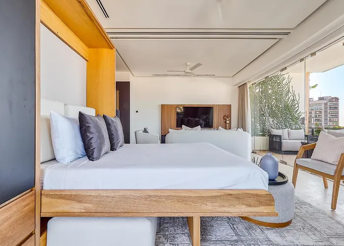 Maxwell Residences Romantic Zone